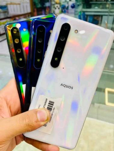 Sharp Aquos R5 non pta 