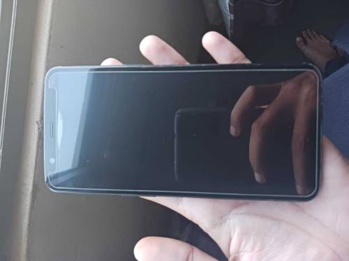 ONE PLUS 5T IN GOOD CONDITION FOR SALE