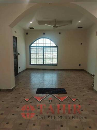10 Marla Upper Portion for RentOverseas-2 Bahria Town Phase-8Rawalpind