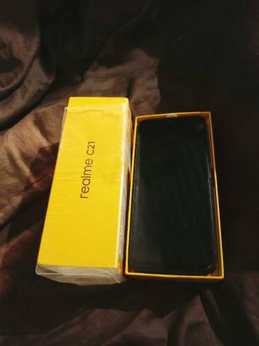 realme c21 with box