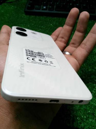 INFINIX smart 7 HD 
