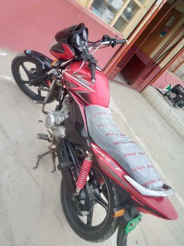 Honda delux 125 