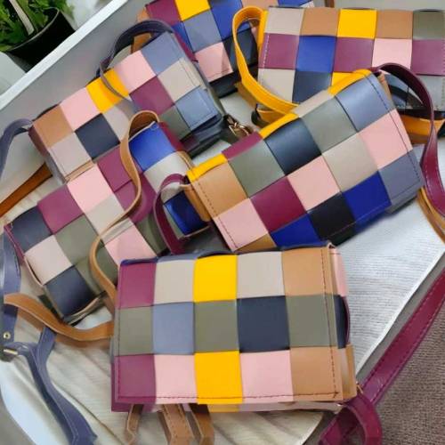 🎀  *LEATHER MULTI CROSSBODY Bags For Women* 🎀