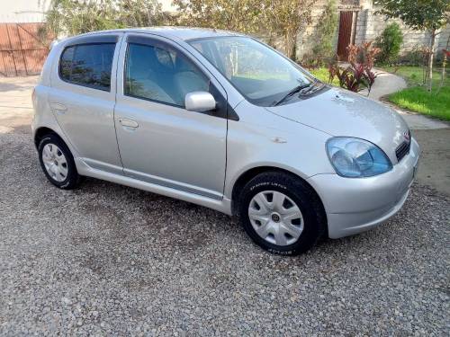 Toyota vitz full option 
