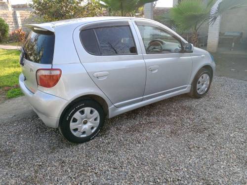 Toyota vitz full option 