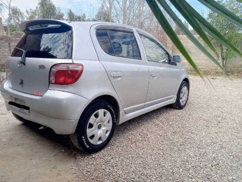 Toyota vitz full option 