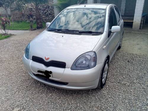 Toyota vitz full option 