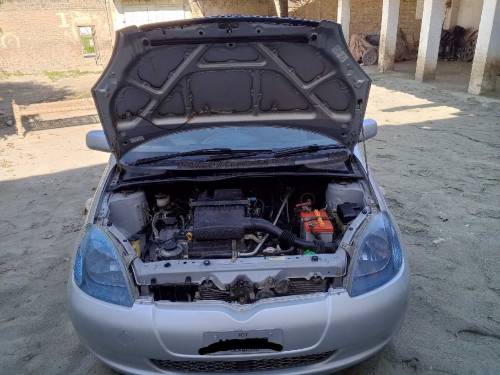 Toyota vitz full option 