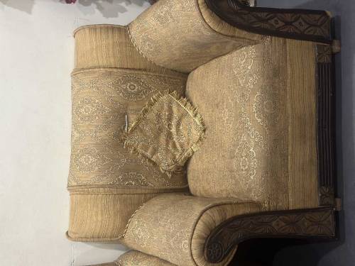 3 sofas 