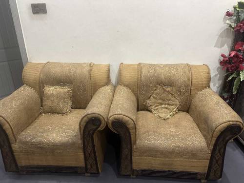 3 sofas 