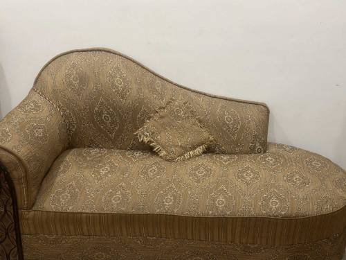3 sofas 
