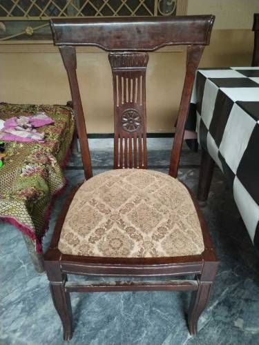 Dining Table with 6 Chairs