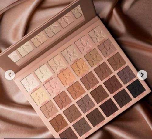beautiful eye shadow pallet 😍