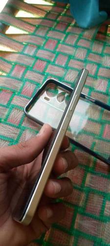 vivoy16 8/256 GB kit with charger 