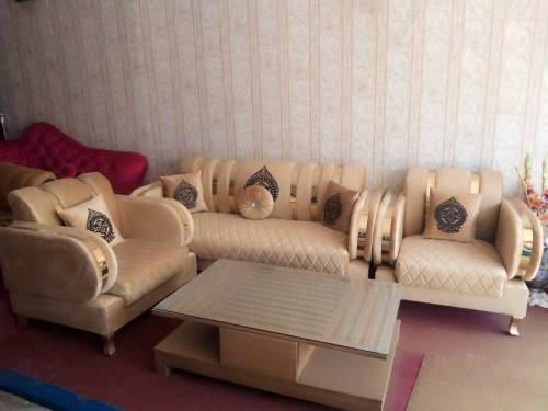 Hamari ha qisam sofa set tayar Kiya taja hai