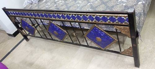 Bed / mattress