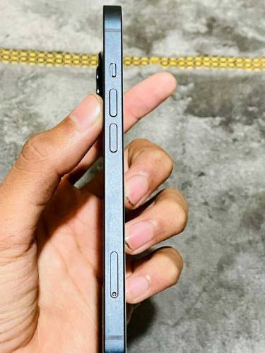 I PHONE 13