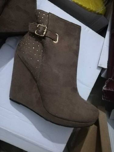 FEMALE ORIGNAL CHAINA FACTORY SHOES