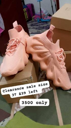 FEMALE ORIGNAL CHAINA FACTORY SHOES