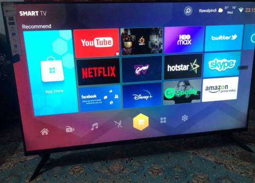 03005395347 WhatsApp My name is momin smart tv and YouTube Netflxe And