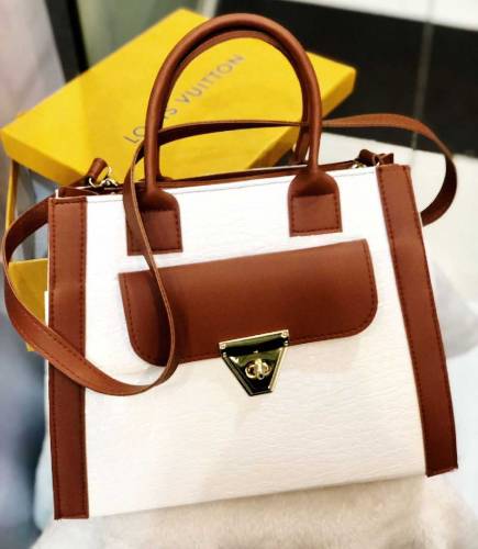 New arrival 😍Aaa quality women’s shoulder handbag 👜 latest arrival For