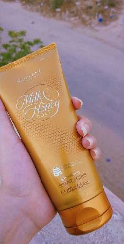 milk and honey sugar scrub 