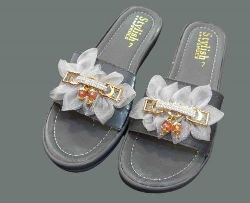•  Material: PU-Fabric, PVC Sole, Shiny Finish•  Pattern: Handmade
