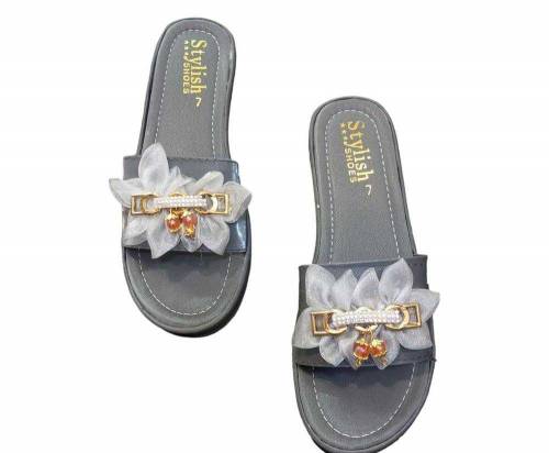 •  Material: PU-Fabric, PVC Sole, Shiny Finish•  Pattern: Handmade