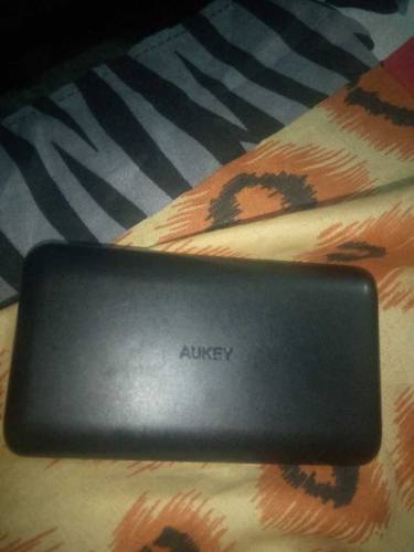 aukey 10.000 MH power bank 