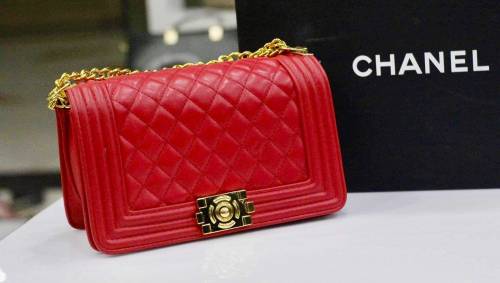 CHANEL CROSS BODYBAG