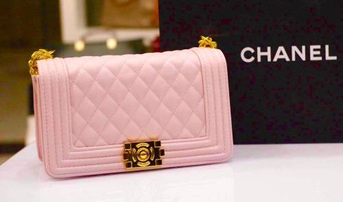 CHANEL CROSS BODYBAG