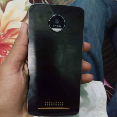 Moto z force 