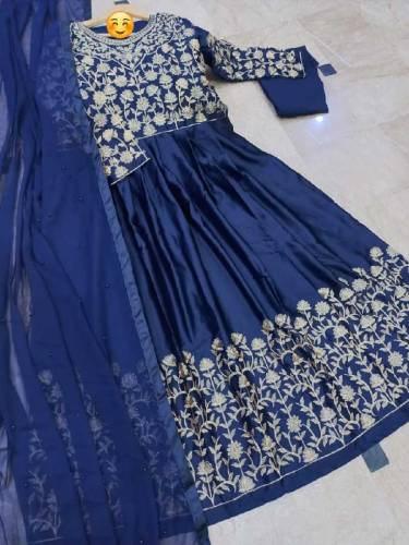 Neck,Sleeves Border Heavy Embroidery With Pearls Attached Dupatta 3Pcs