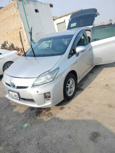 prius L edition 2011