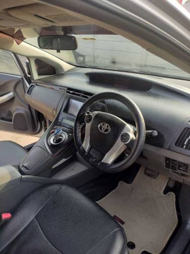 prius L edition 2011