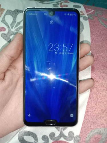 Aquos R3 6 /128 GB