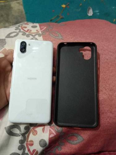 Aquos R3 6 /128 GB