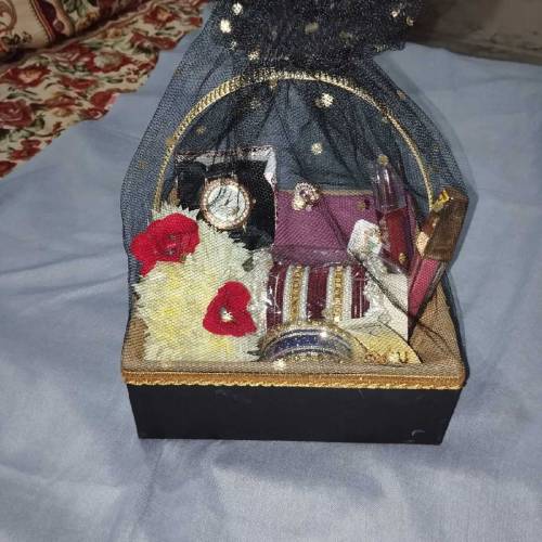 Customize Eid Gift box for your loved ones 