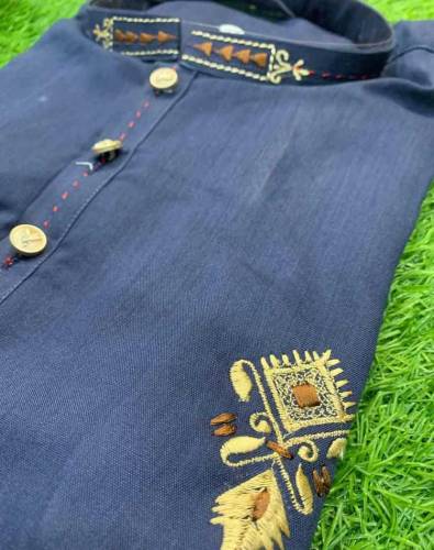 •  Gender: Men•  Fabric: