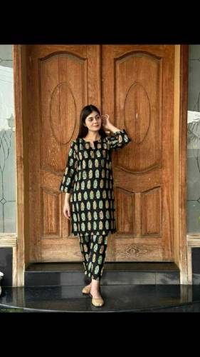 2 pices lown fabric print shirt & Trusr