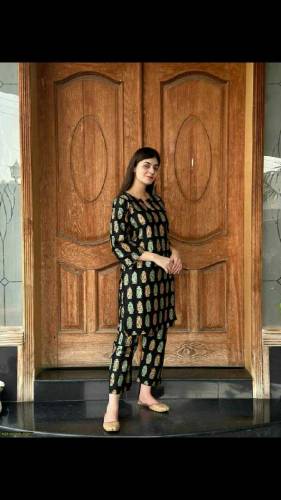2 pices lown fabric print shirt & Trusr