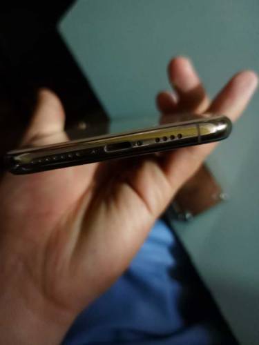 iPhone Xmax 64gb golden coluer pta approved Battery health 82 non wate