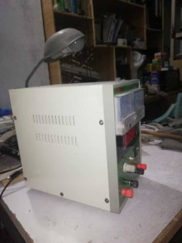 DC power supply 10/10 conditiin 