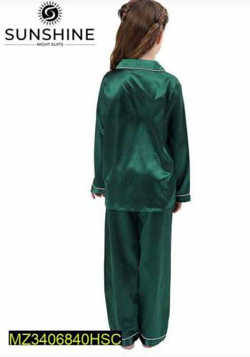 •  Fabric: Silk•  Product Type: Unisex Stitched Silk Plain Shirt And T