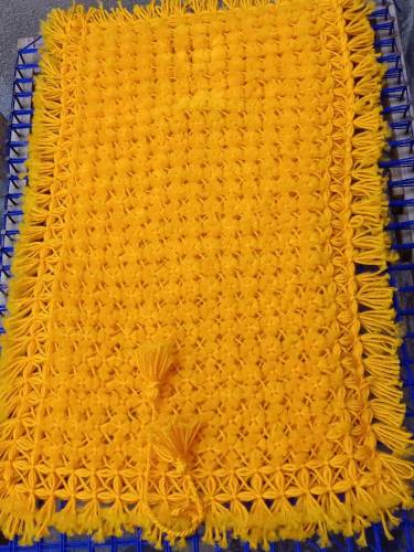 pillow cover تکیہ کے کور دستیاب ہیں 