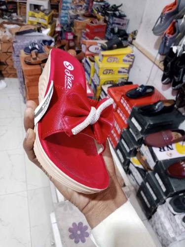 Ladies fashion sendal