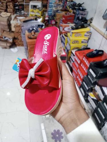 Ladies fashion sendal