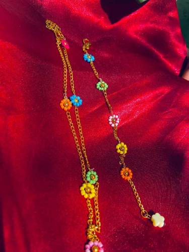 flowers chain and bracelet 
