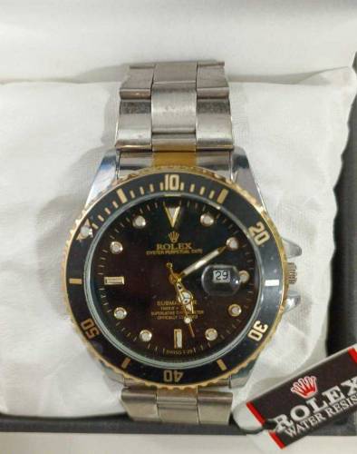 Rolex Sleek Stainless: Men's Quartz Watch Reel ⌚️