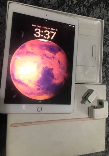 ipad 6 th generation 9.7 inch Wifi 